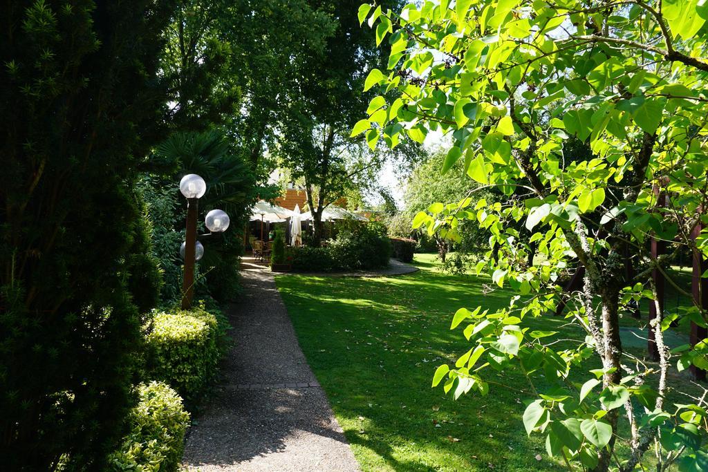 Hotel Domaine De L'Arbrelle Amboise Exterior foto